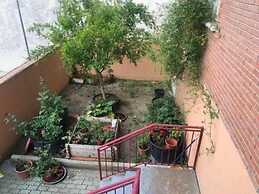 12 Octubre Residence