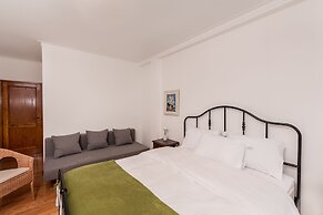 Fonte Branca Guest House