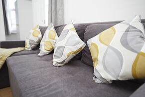 Freemantle Apartment