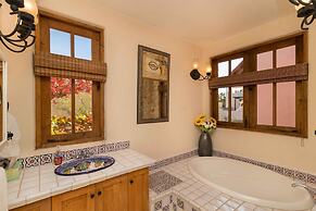 Casa Bella 2BR by Casago