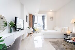 Infinity Pool Signature - Saigon Rivergate