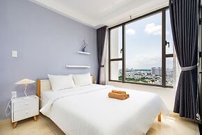 Infinity Pool Signature - Saigon Rivergate