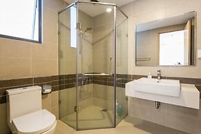 Infinity Pool Signature - Saigon Rivergate