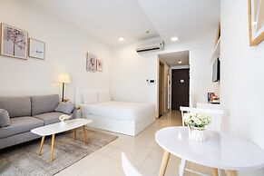 Infinity Pool Signature - Saigon Rivergate