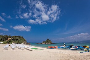 Kariyushi LCH Resort