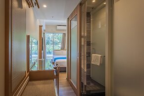 Kariyushi LCH Resort