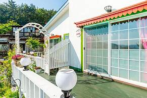Goseong Sunshine Home Pension