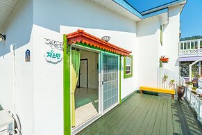 Goseong Sunshine Home Pension