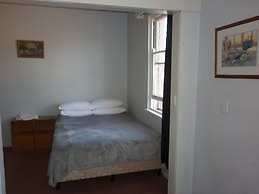 Young Budget Accommodation - Hostel
