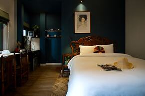 Centraltique Hidden Oasis