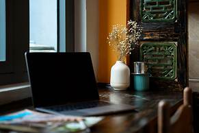 Centraltique Hidden Oasis