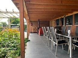 Tranquil Group Retreat in Nature