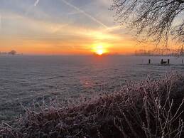 Tranquil Group Retreat in Nature