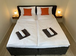 Tranquil Group Retreat in Nature