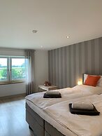 Tranquil Group Retreat in Nature