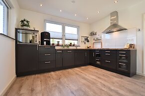 Tranquil Group Retreat in Nature