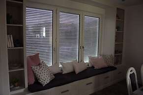 Tranquil Group Retreat in Nature