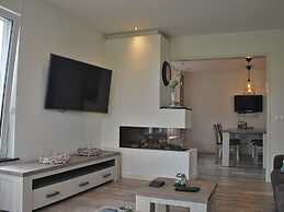 Tranquil Group Retreat in Nature