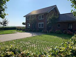 Tranquil Group Retreat in Nature