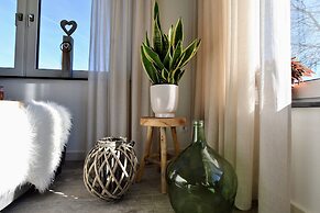 Tranquil Group Retreat in Nature