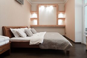 Royal Apartment Uspenskaya 12