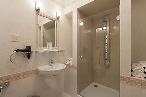 Royal Apartment Uspenskaya 12