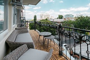 Royal Apartment Zhukovskogo 9