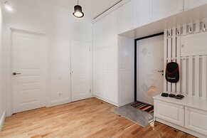 Royal Apartment Zhukovskogo 9