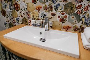 Royal Apartment Zhukovskogo 9