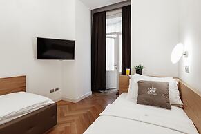 Royal Apartments Grecheskaya 25