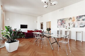 Royal Apartments Grecheskaya 25