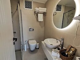 Peninsula Gardens Hotel