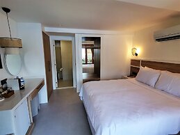 Peninsula Gardens Hotel