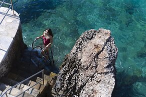 Peninsula Gardens Hotel