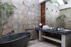 Beautiful Villa With Private Pool, Bali Villa 2001