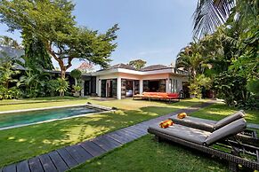 Beautiful Villa With Private Pool, Bali Villa 2001