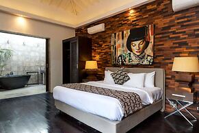 Beautiful Villa With Private Pool, Bali Villa 2001