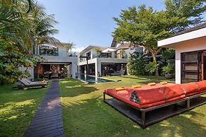 Beautiful Villa With Private Pool, Bali Villa 2001