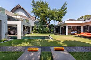 Beautiful Villa With Private Pool, Bali Villa 2001