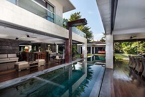 Beautiful Villa With Private Pool, Bali Villa 2001