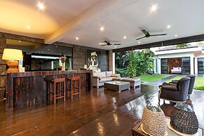 Beautiful Villa With Private Pool, Bali Villa 2001