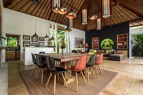 Luxury Villa in Bali near Beach, Bali Villa 2034