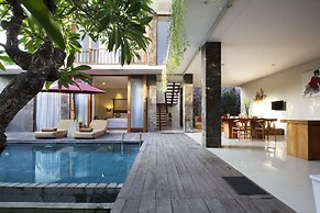 Luxury 2 Bedroom Villa With Private Pool, Bali Villa 2033
