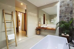 Luxury 2 Bedroom Villa With Private Pool, Bali Villa 2033