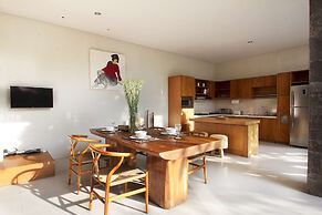 Luxury 2 Bedroom Villa With Private Pool, Bali Villa 2033