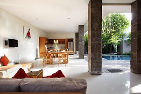Luxury 2 Bedroom Villa With Private Pool, Bali Villa 2033