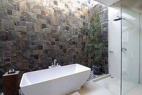 Luxury 2 Bedroom Villa With Private Pool, Bali Villa 2033