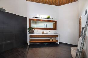 Bali Villa Near the Beach, 2030