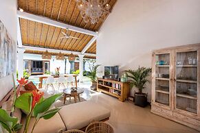 Bali Villa Near the Beach, 2030