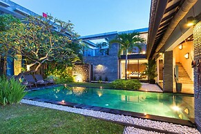 Bali Villa Near the Beach, 2080